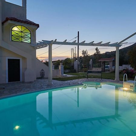 Villa Konstadina With Swimming Pool Kalivia Thorikou Екстер'єр фото